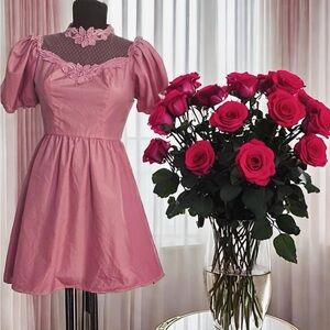 Vintage 70s/ 80s pretty pink puff sleeves mini dress. Sz small